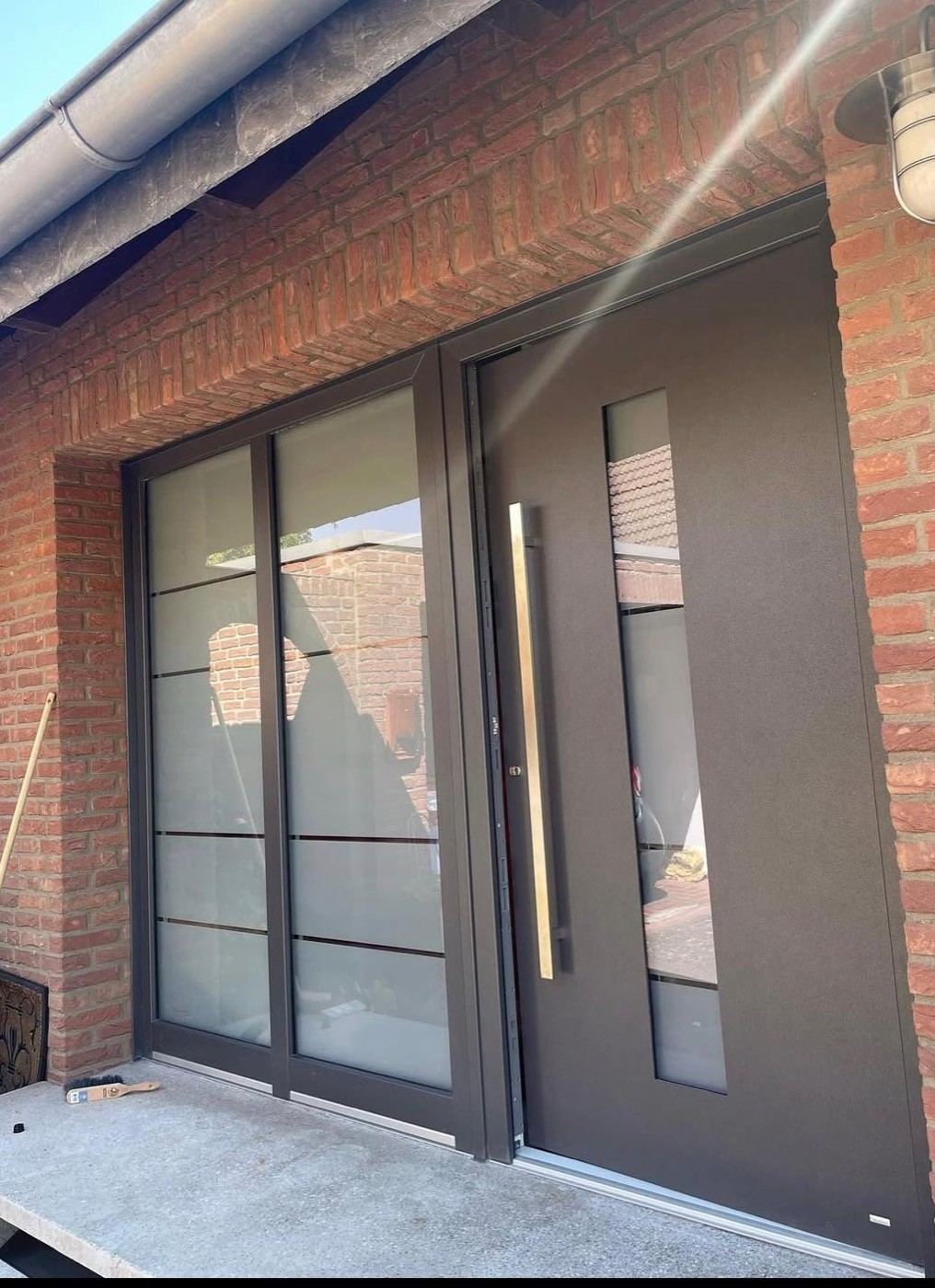 Haustürmontage mit Seitenteil in Anthrazit, A&S Montagebetrieb Stolzenau